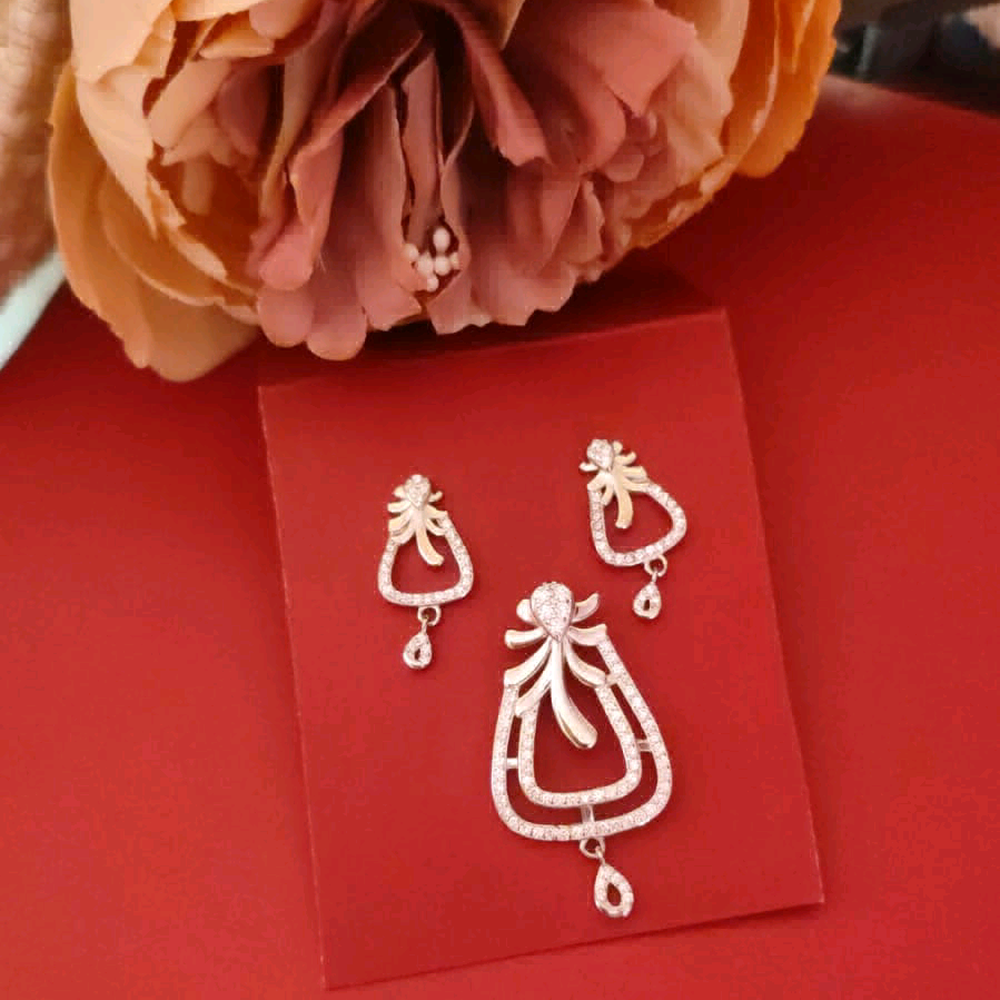 CZ Classic Pendant Set 2